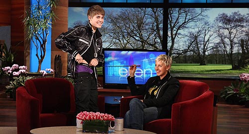 Justin Bieber Shows His Underwear on Ellen - J-14