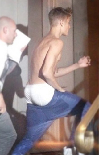 10 Times Justin Bieber Nearly Mooned the World - J-14