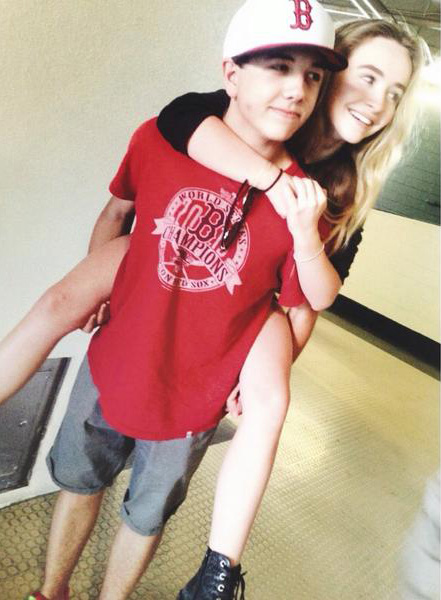 bradley steven perry and his girlfriend kissing
