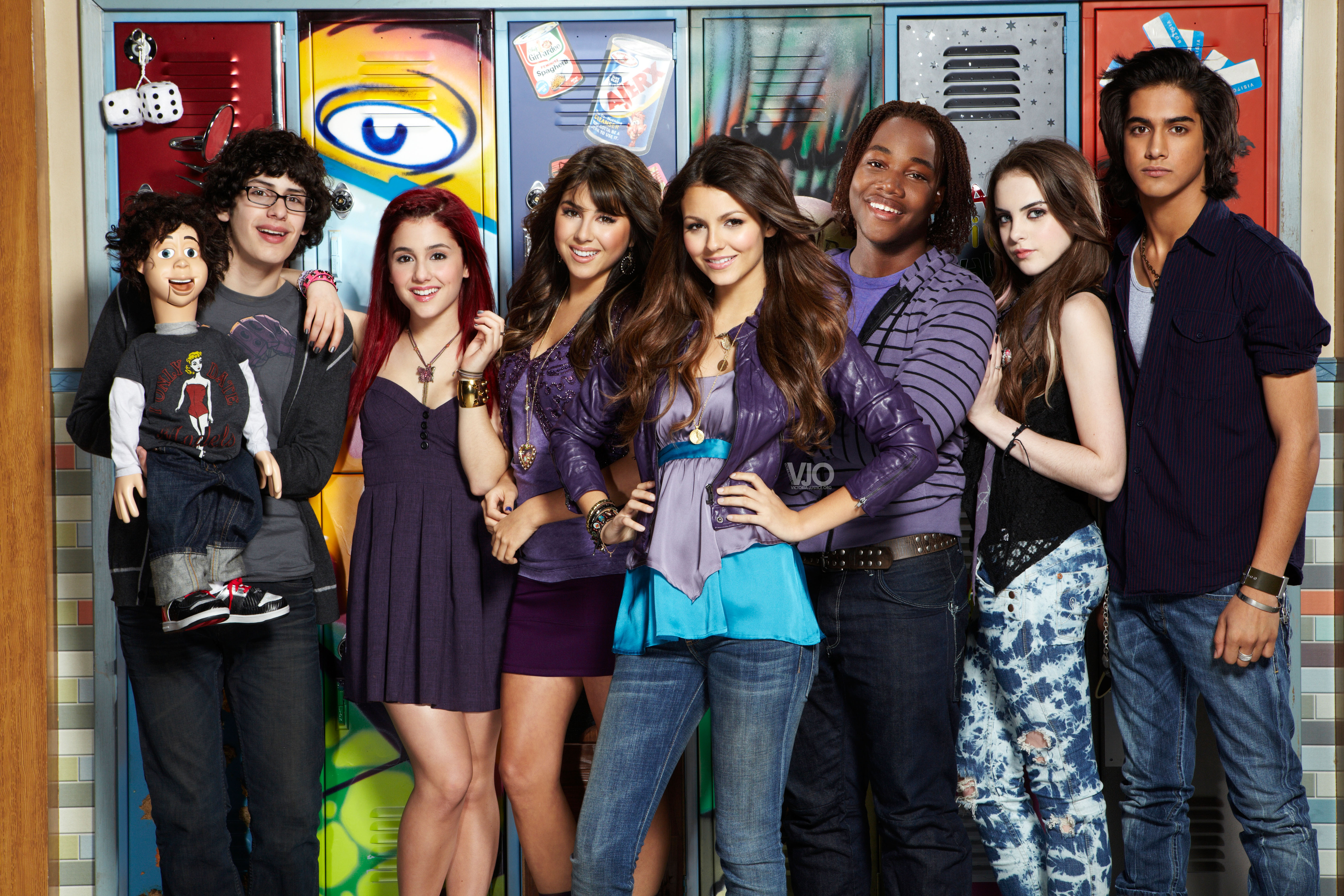 'Victorious' Castmates Victoria Justice and Avan Jogia Reunite For New