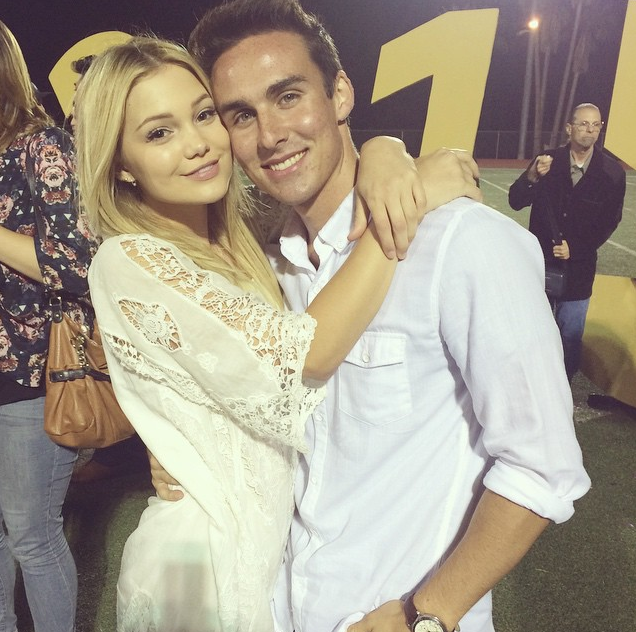 did austin north and olivia holt date