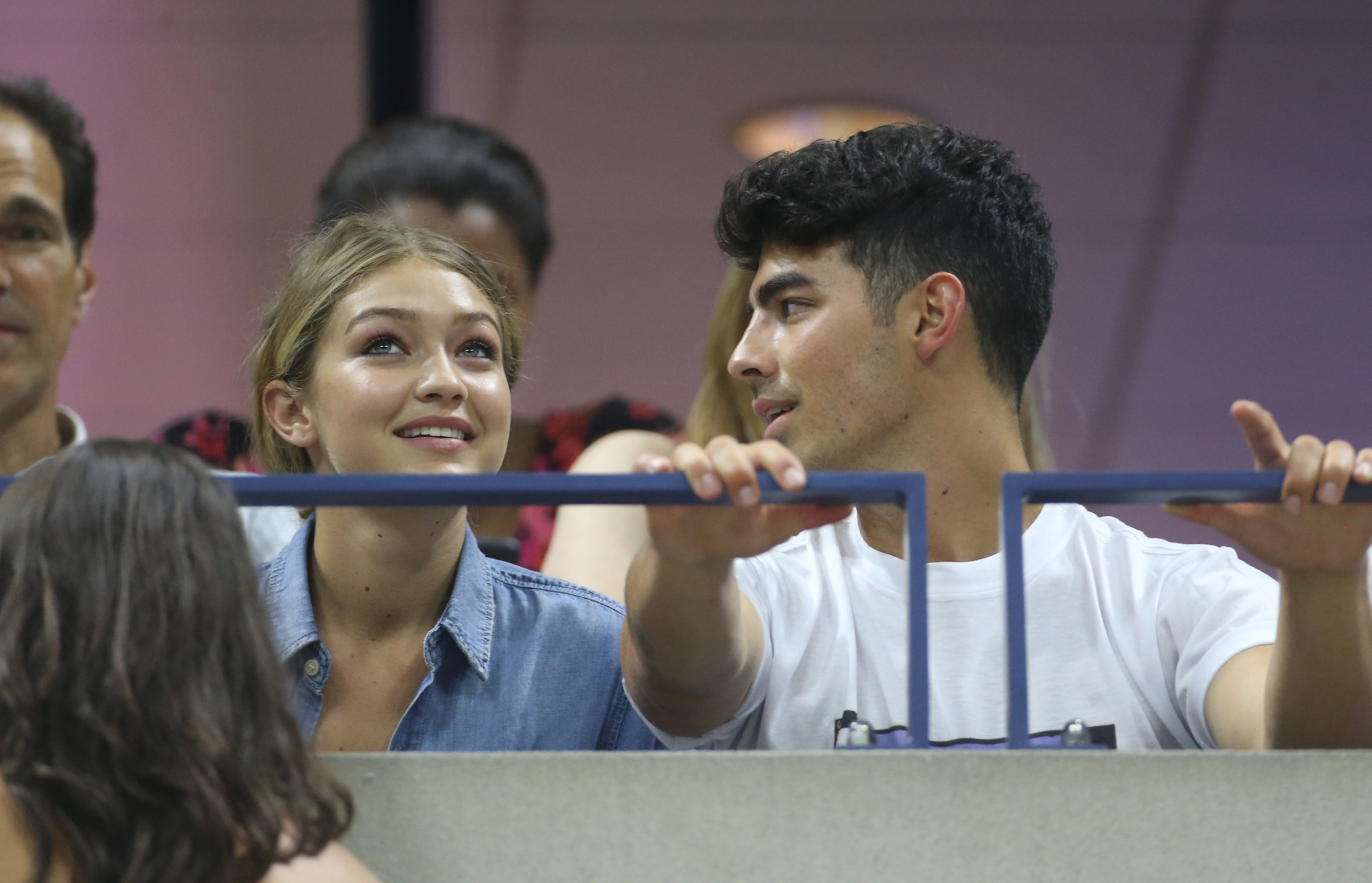 Joe Jonas Gigi Hadid Breakup After Five Months Of Dating