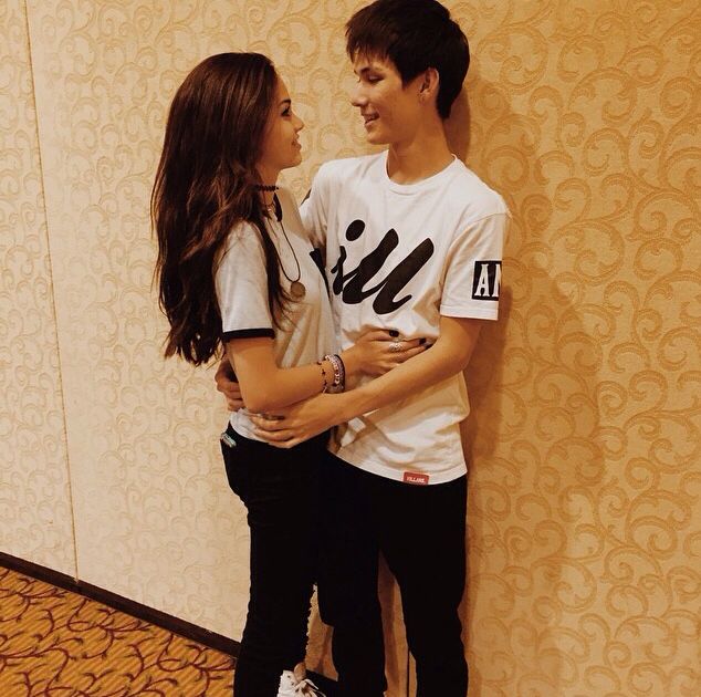 Carter Reynolds And Maggie Lindemann Web Star Posts Kissing Photo Of Ex