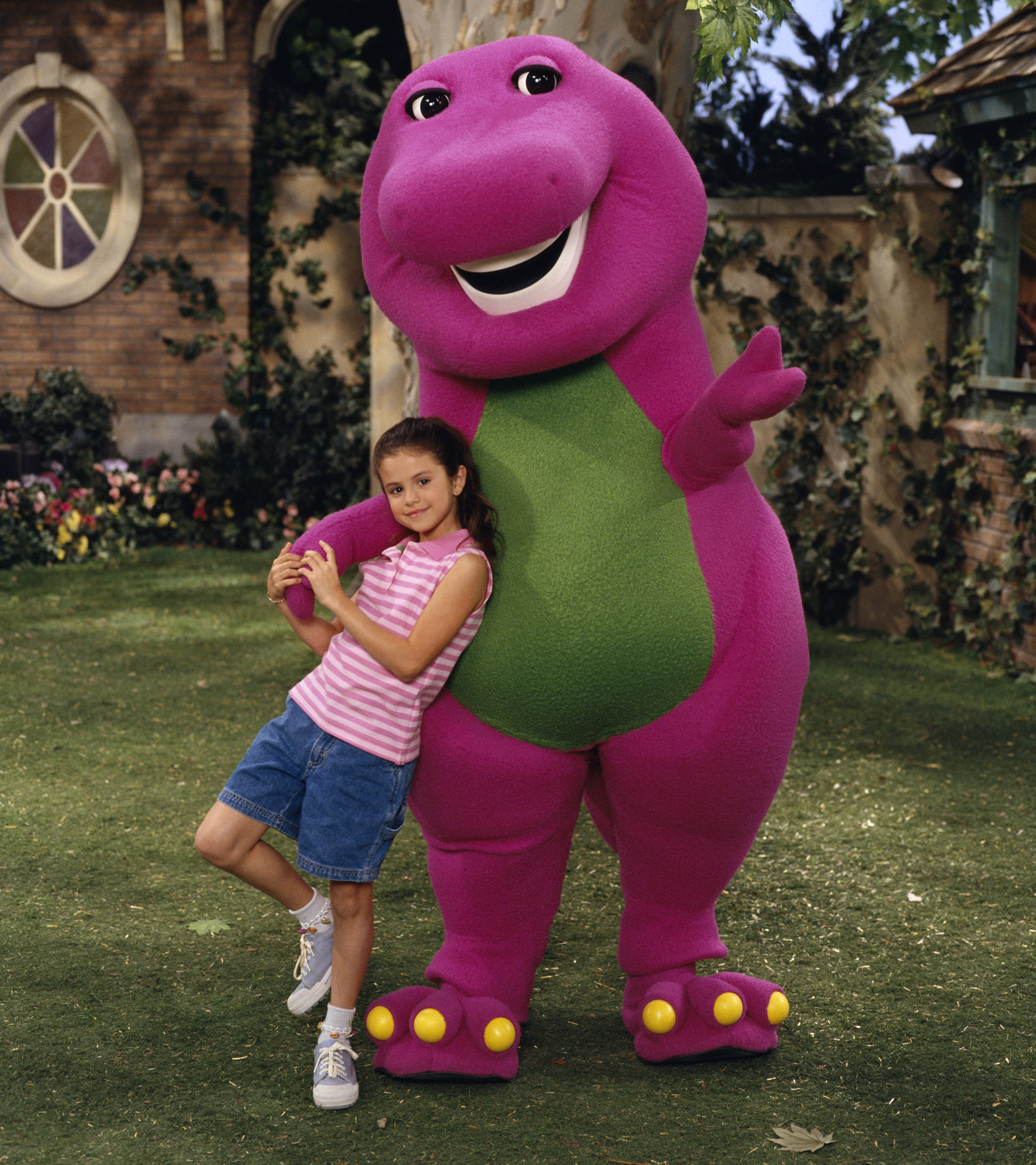 selena gomez barney and friends pictures