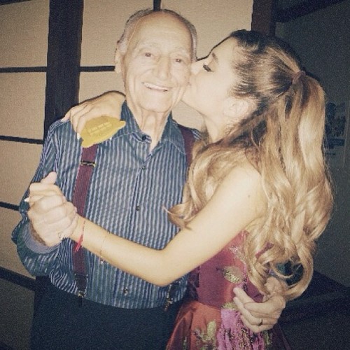 Ariana Grande S Grandfather Passes Away J 14 J 14