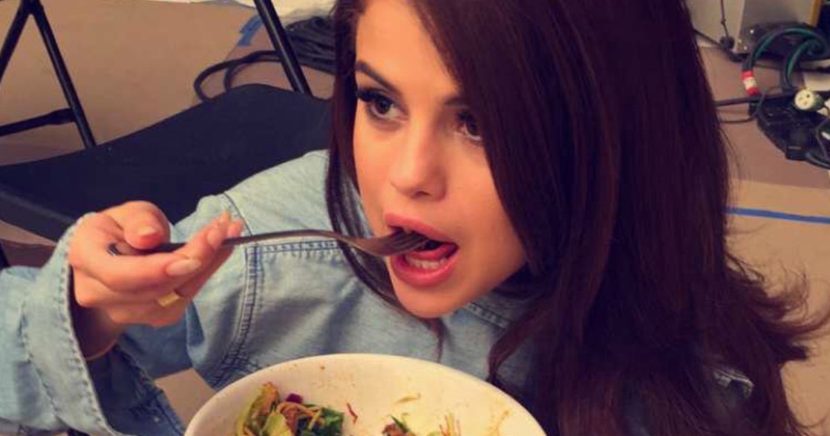 Selena Gomez's weekend was all about eating food in bed and doing pilates;  PICS Inside