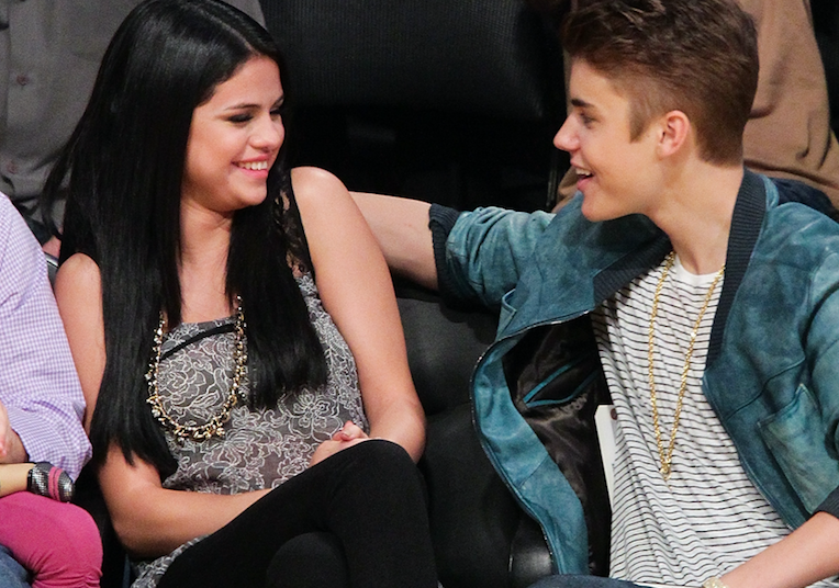 Selena Gomez supports Justin Bieber at ice hockey game