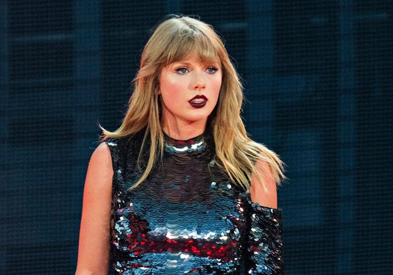 800px x 561px - Taylor Swift Celebrity Feuds: Guide to her Fighting, Drama, Shade