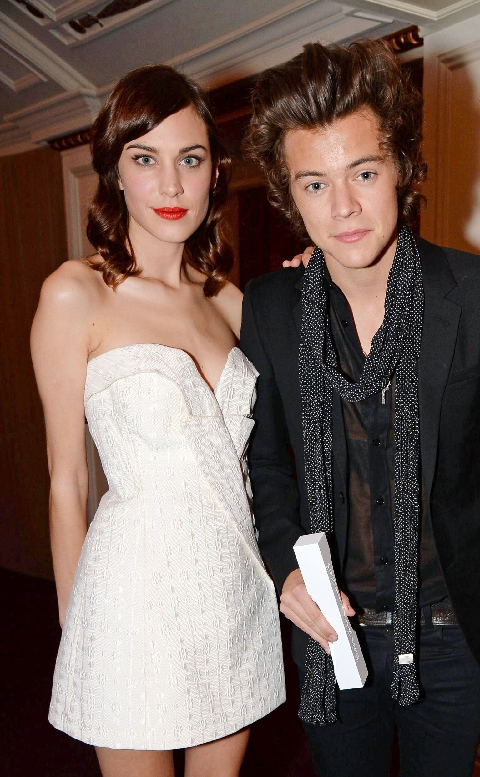 Harry Styles Girlfriend Guide To Past Relationships, Love Life