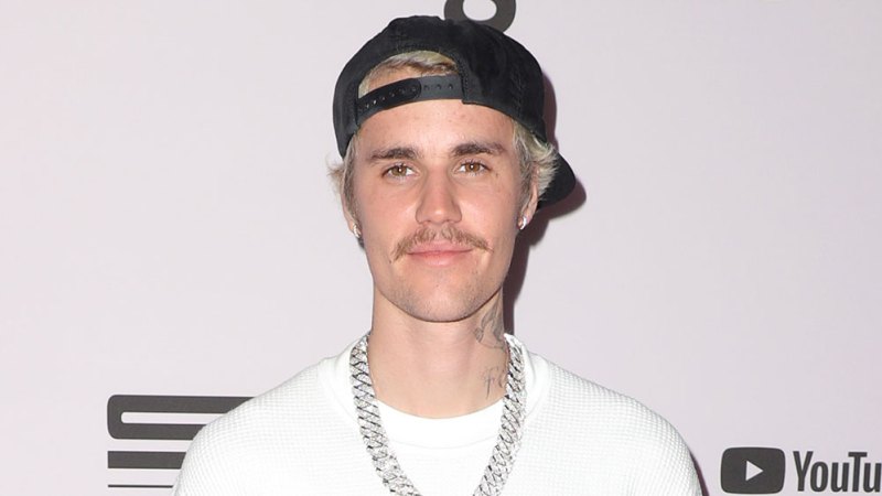 Hailey Baldwin made Justin Bieber shave off his mustache