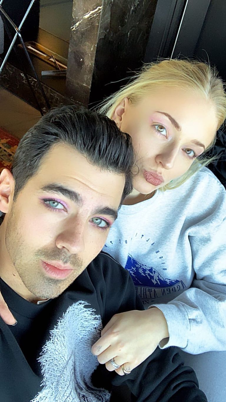 Joe Jonas Holds Hands with Sophie Turner on Valentine's Day!