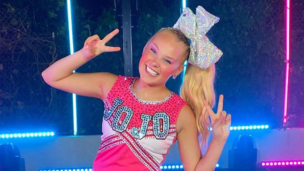 Jojo Siwa Comes Out The Dance Moms Alum S Quotes On Sexuality