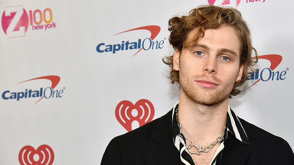 Is Luke Hemmings Leaving 5sos Details On Debut Solo Music