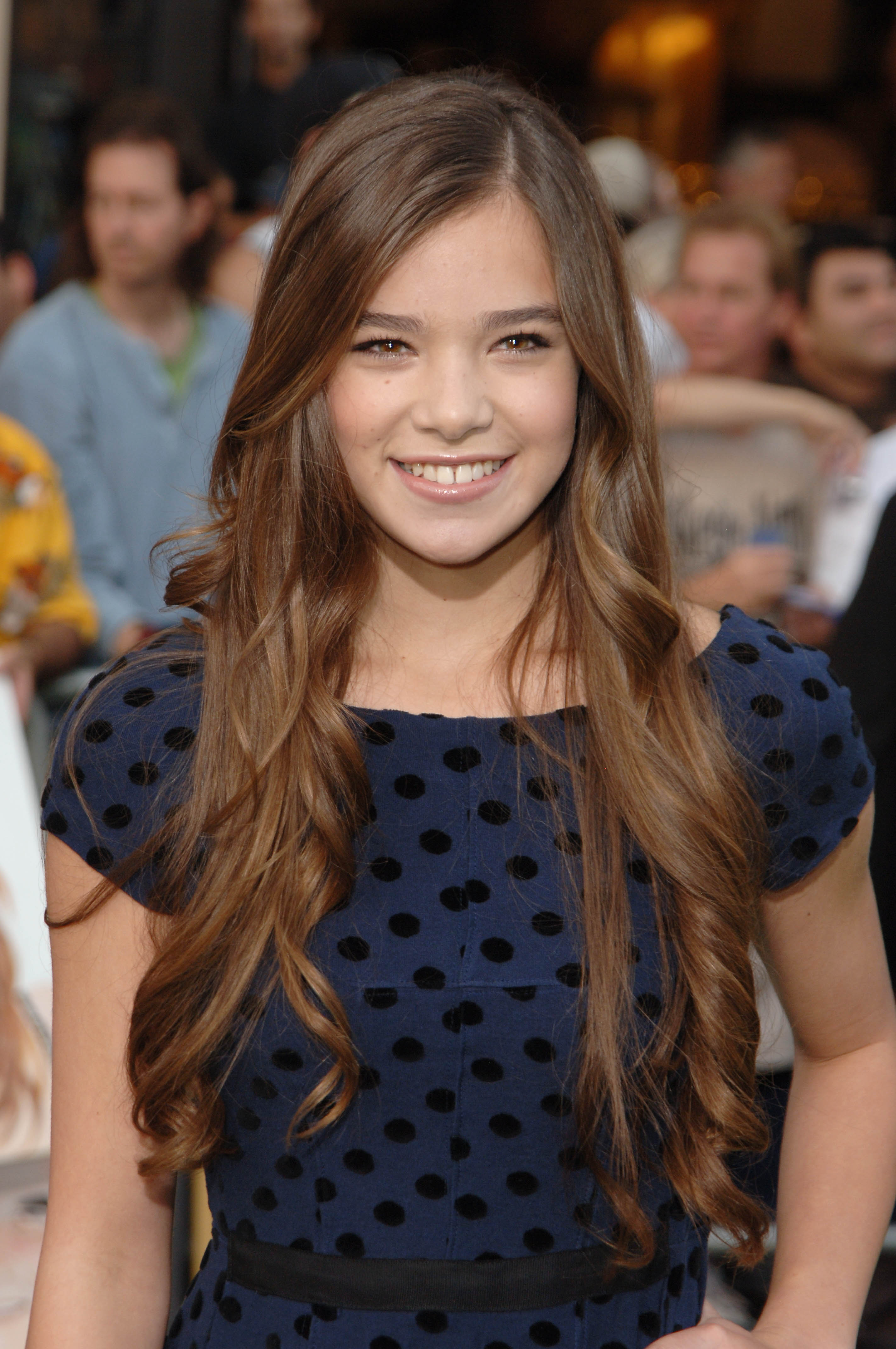 Hailee Steinfeld's Transformation Over the Years: Photos | J-14