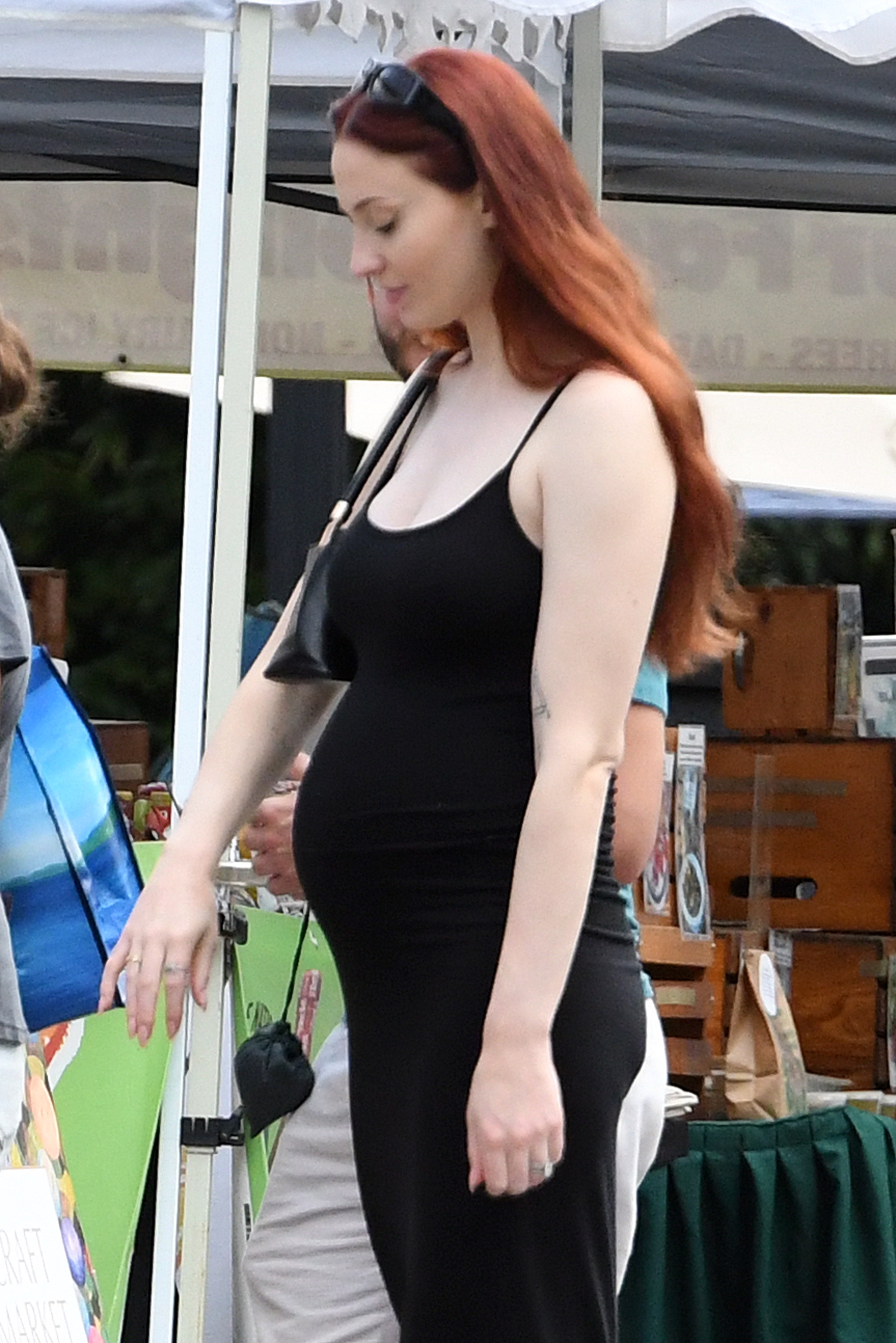 Sophie Turner's Pregnancy Style: See Photos Of Her Baby Bump – Hollywood  Life