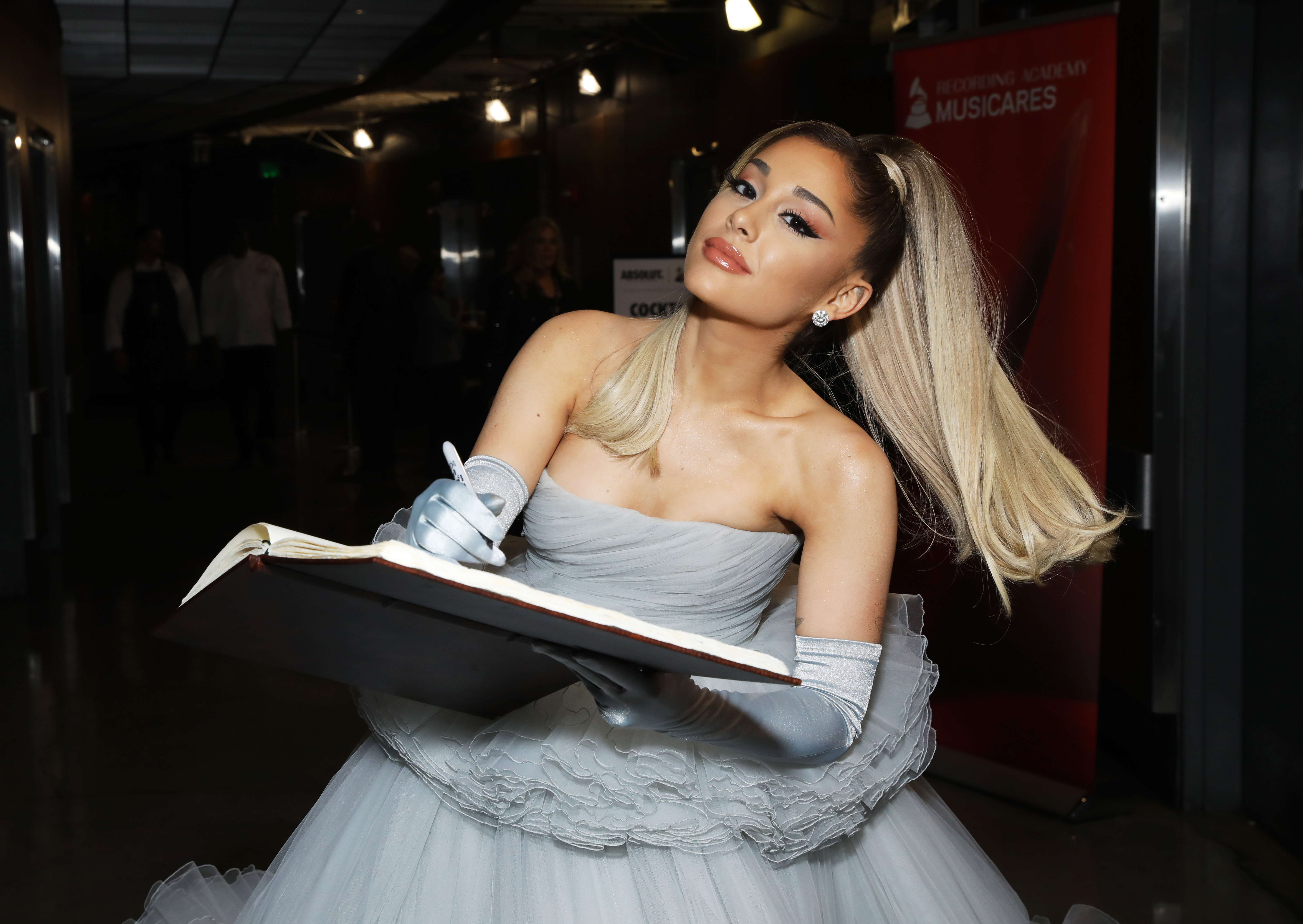 Ariana Grande's Grammys Look Is The Biggest, Fluffiest, Poofiest Dress  You've Ever Seen