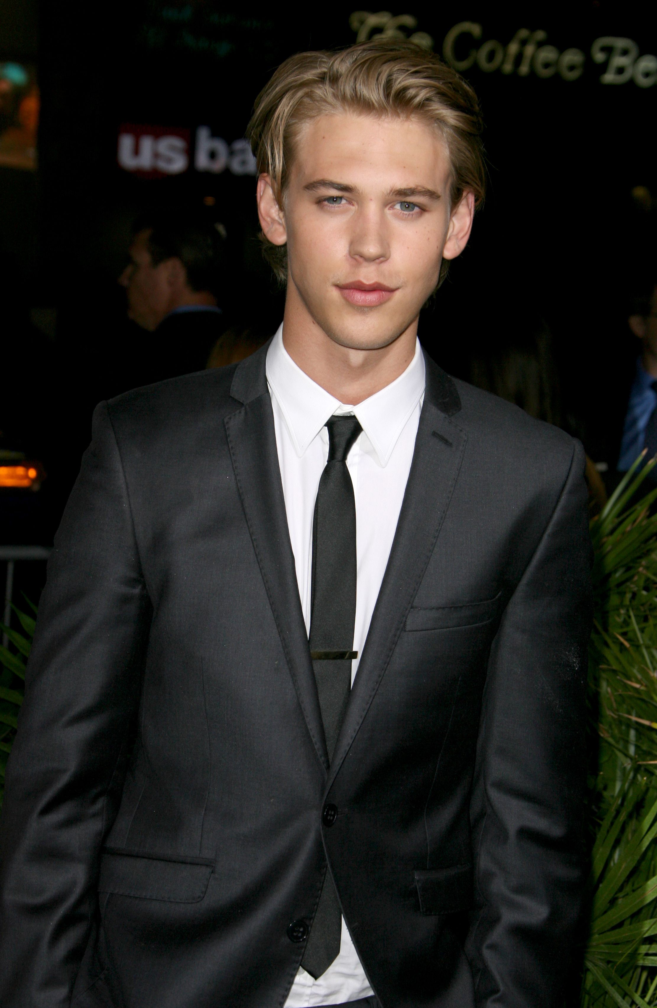 Austin Butler's Photo Transformation From 'Zoey 101' to 'Elvis' | J-14