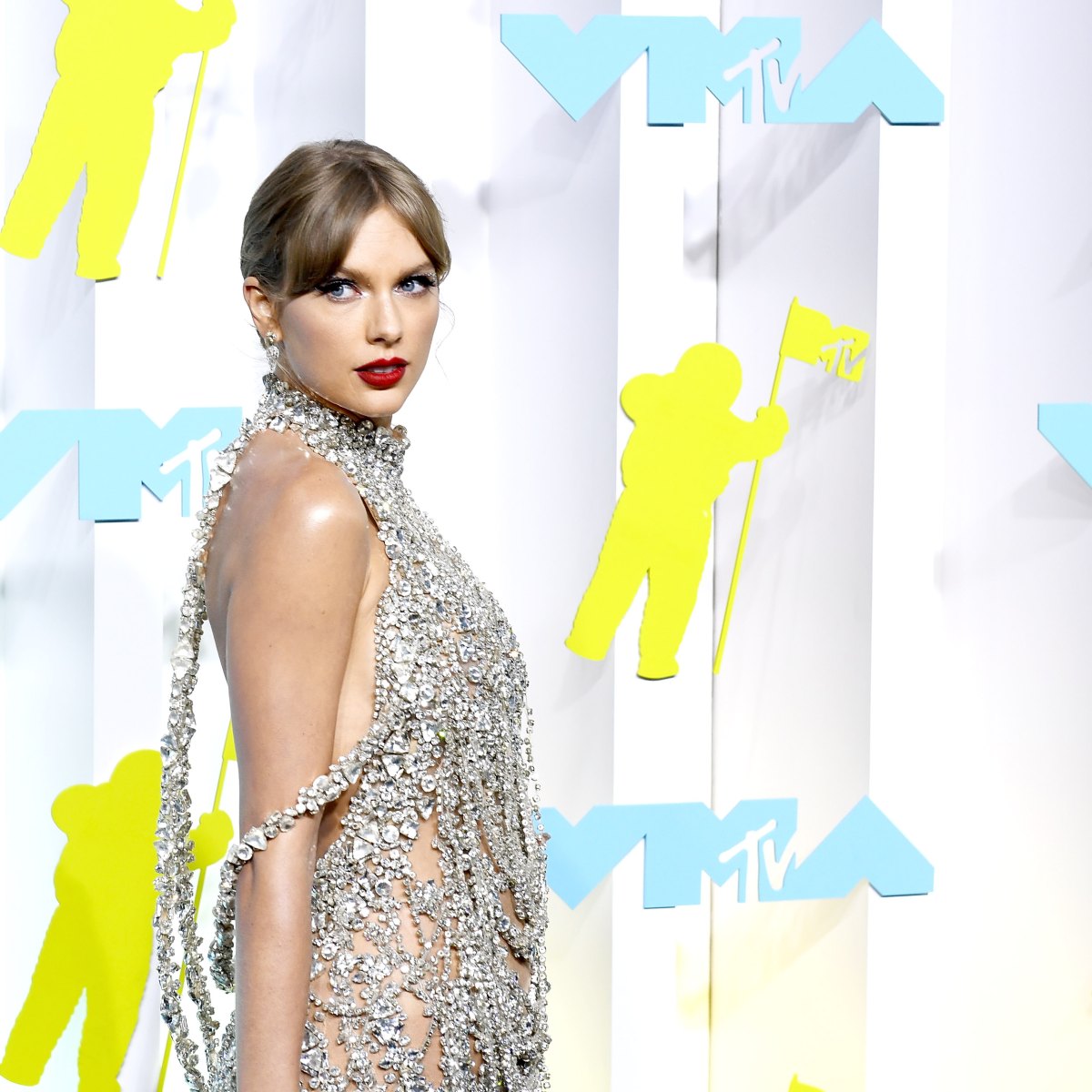 Taylor Swift's Midnights Breaks 1980s Record for Vinyl Sales - PAPER  Magazine