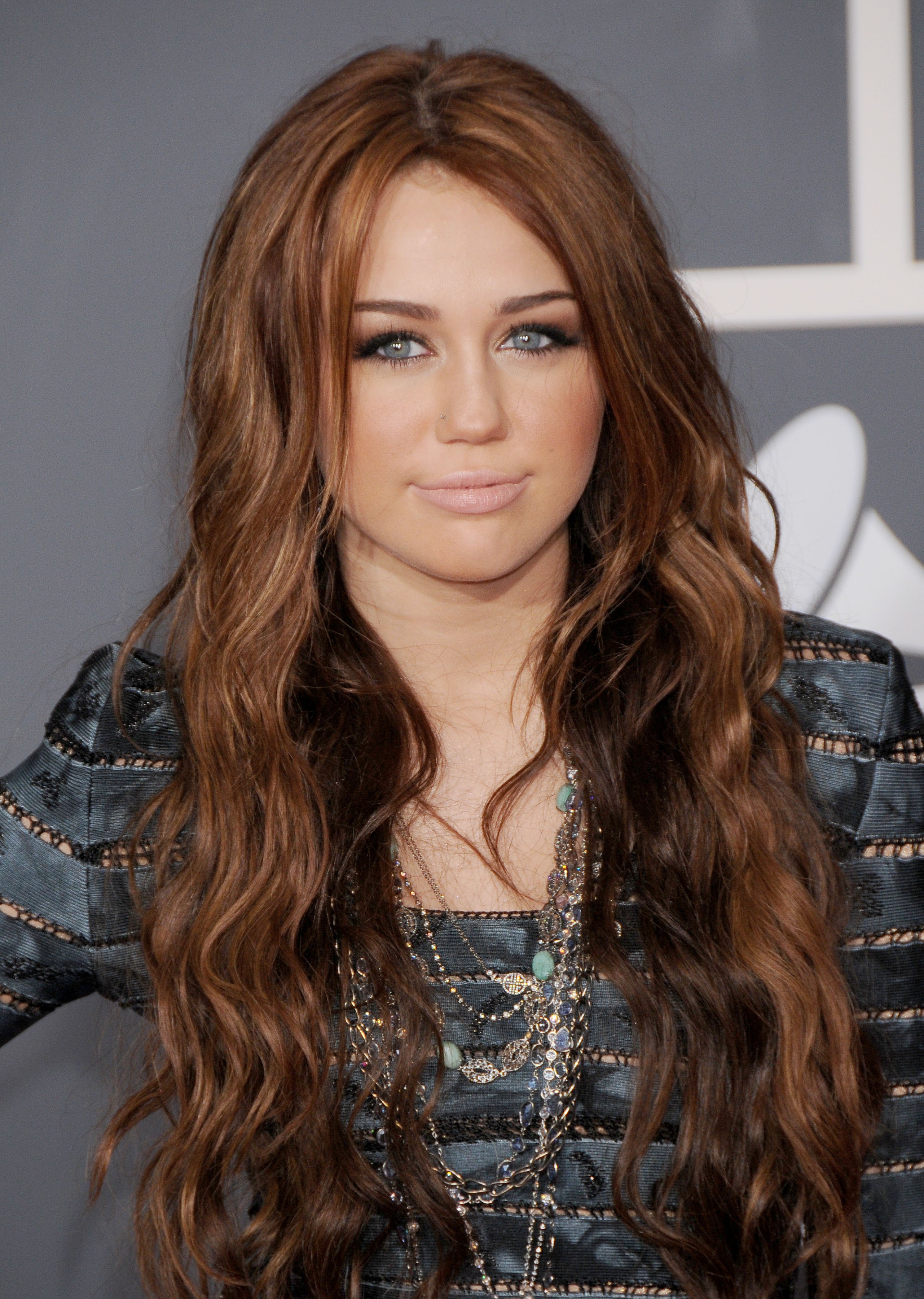 Miley Cyrus Hair Transformation Over the Years Photos J 14