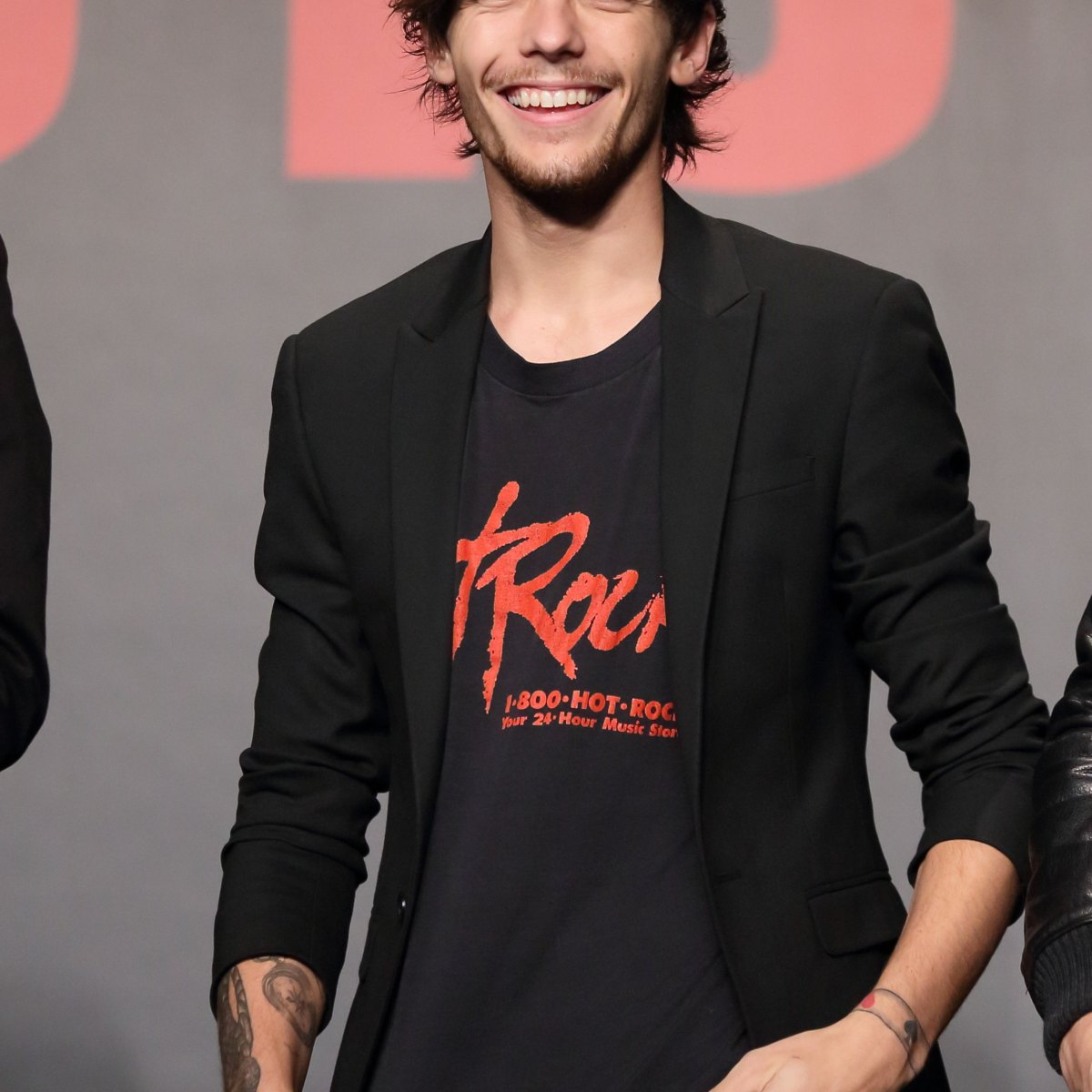 Louis Tomlinson Steps Out After Becoming a Dad!: Photo 918793, Harry  Styles, Louis Tomlinson, One Direction Pictures