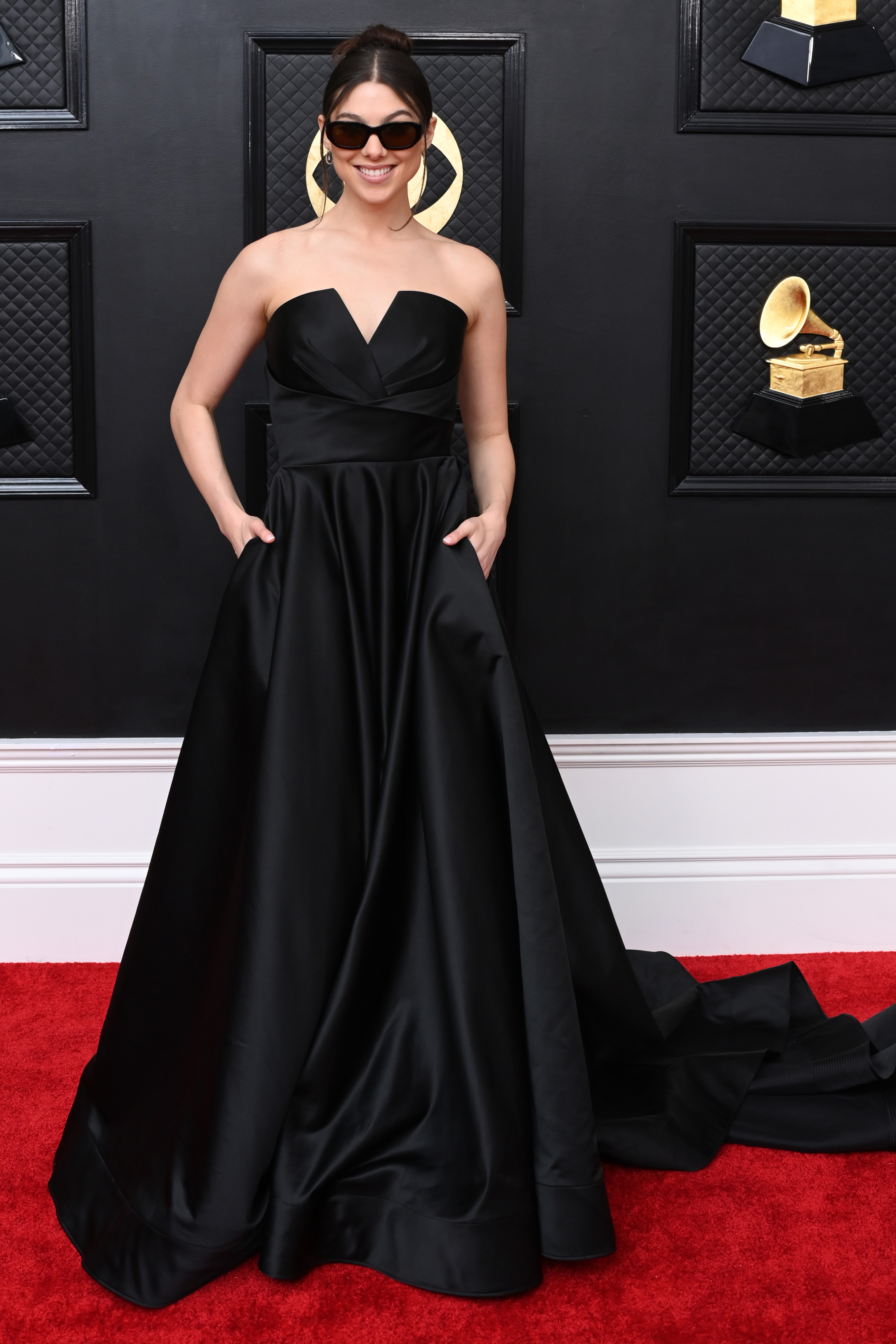 Photos of stars arriving on the red carpet at the 2023 Grammys - The Boston  Globe