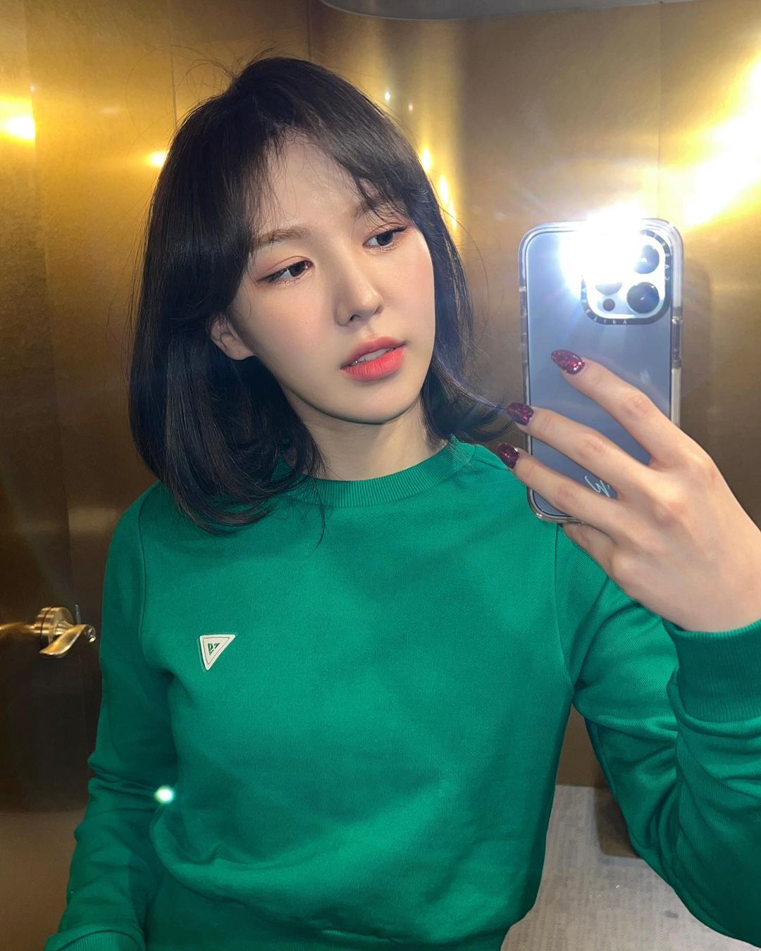 Red velvet kpop on sale sweater