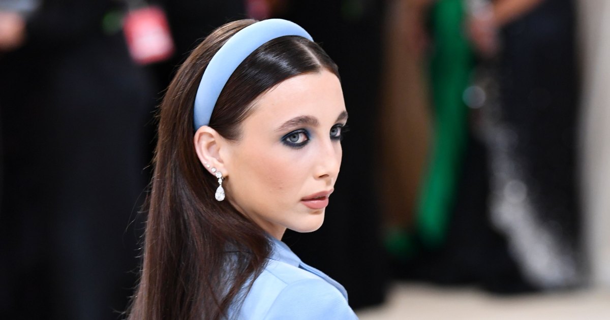 Emma Chamberlain Looks Super Happy to Be at the Met Gala 2022!: Photo  1345997, 2022 Met Gala, Emma Chamberlain, Met Gala Pictures