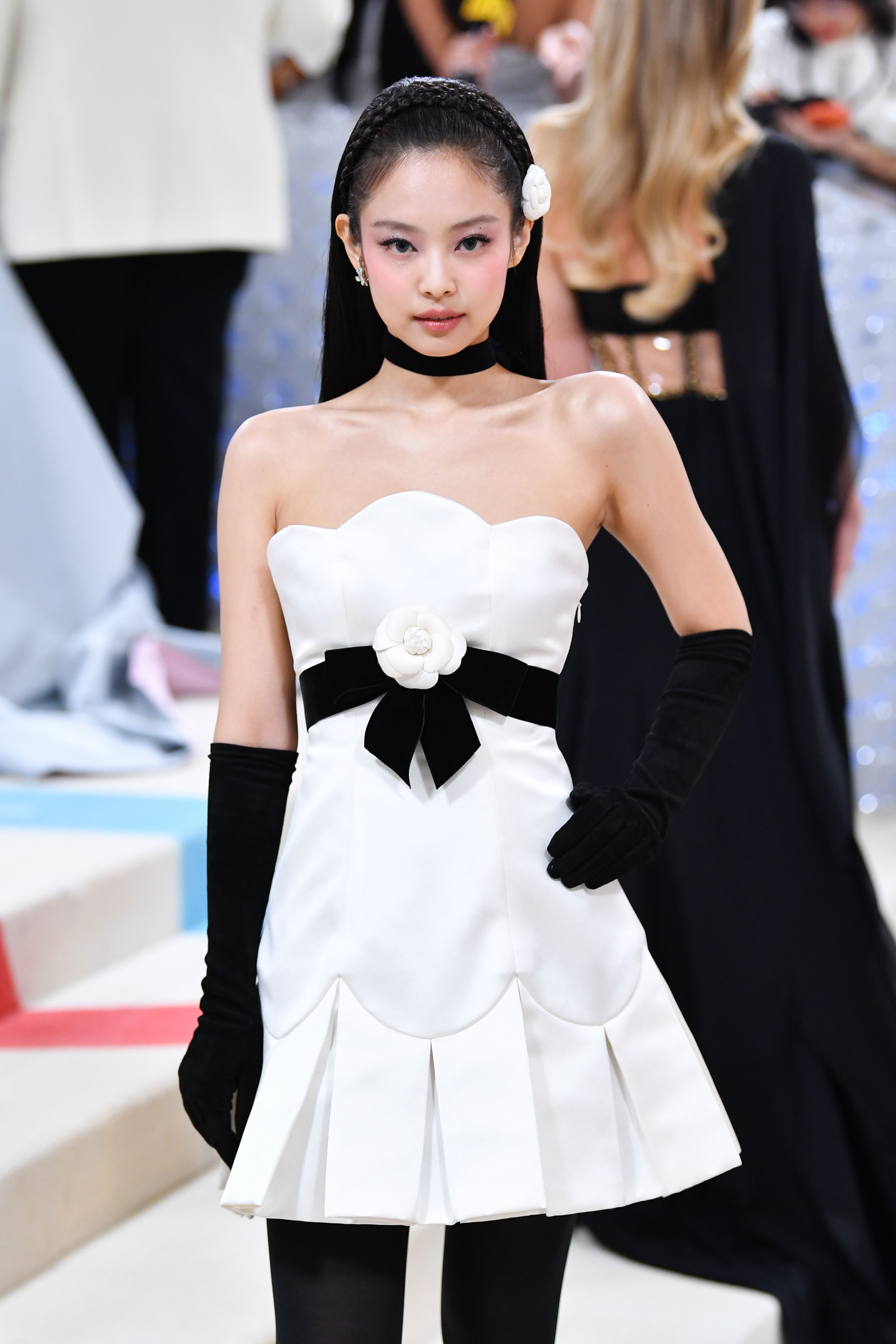 Blackpink Jennie Inspired Black And White Plaid Dress – unnielooks