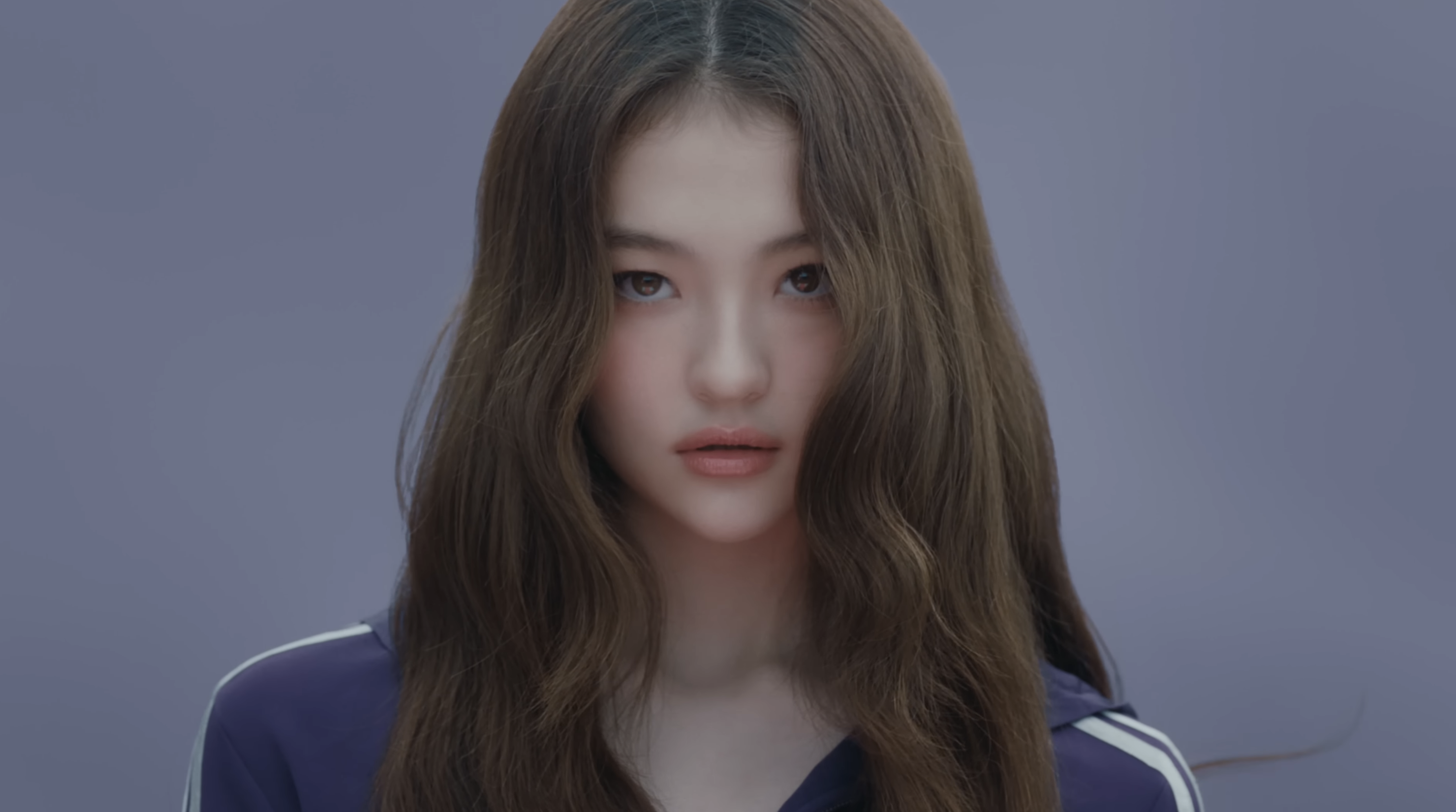 Who Is Ella Gross? MEOVV Member, BLACKPINK Jennie's 'Sister' | J-14